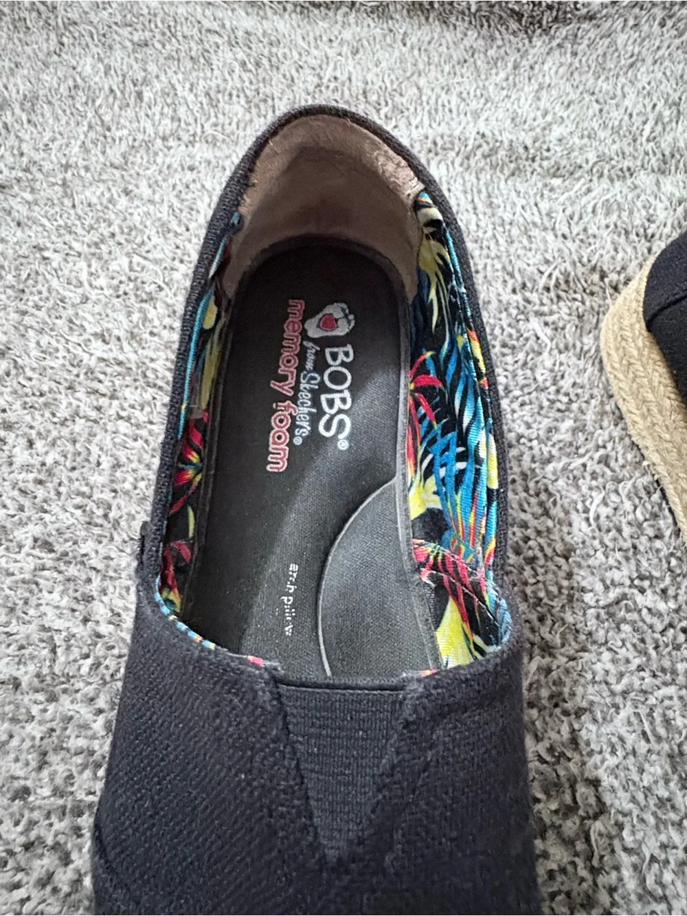 Bobs Skechers Espadrille Slip On Black Canvas Shoes Women 8.5 Wedge Memory Foam
